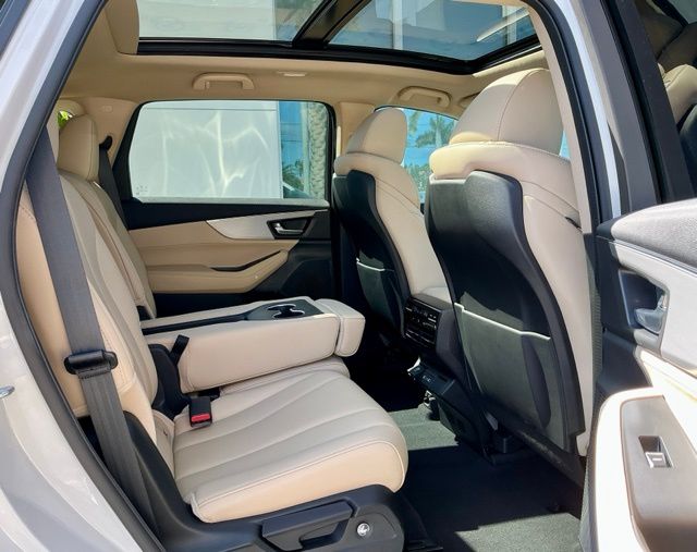 Certified Used 2023 Platinum White Pearl Acura SH-AWD image 18