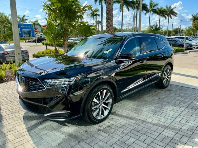 Certified Used 2025 Majestic Black Pearl Acura FWD Technology Package image 3