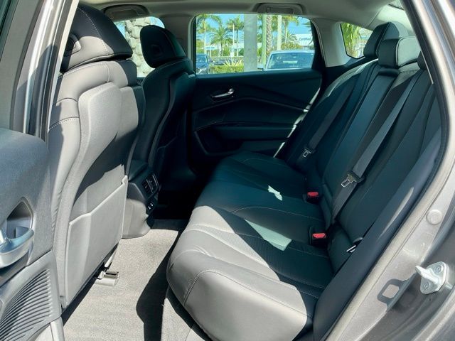 Certified Used 2025 Liquid Carbon Metallic Acura Technology Package image 9