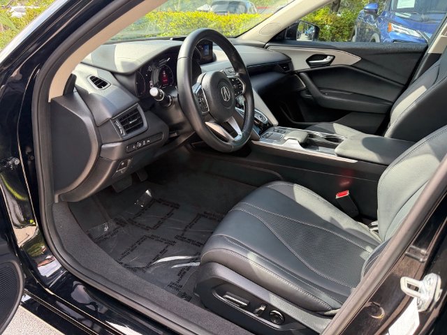 Certified Used 2025 Majestic Black Pearl Acura Technology Package image 12