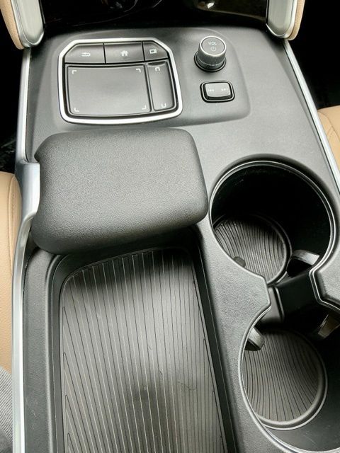 Used 2023 Platinum White Pearl Acura  image 18