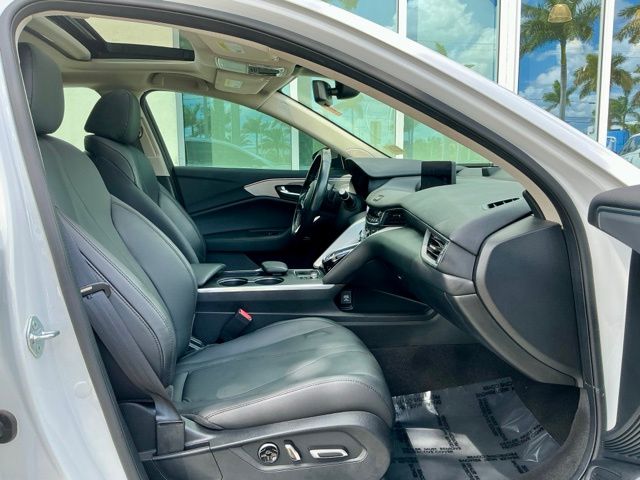 Certified Used 2023 Platinum White Pearl Acura  image 12