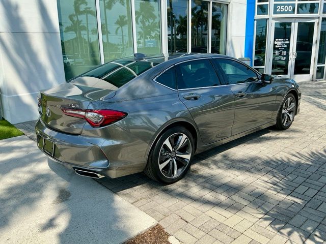 Certified Used 2025 Liquid Carbon Metallic Acura Technology Package image 6