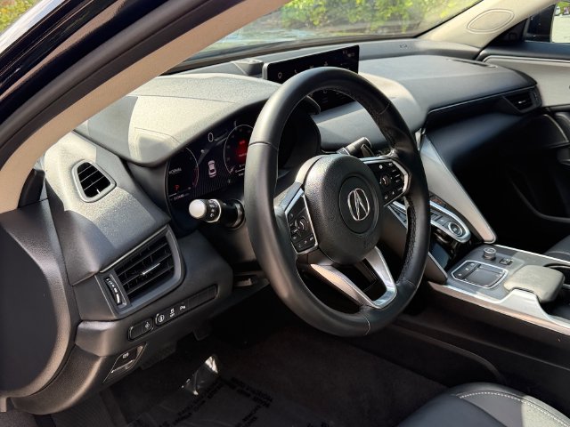 Certified Used 2025 Majestic Black Pearl Acura Technology Package image 13