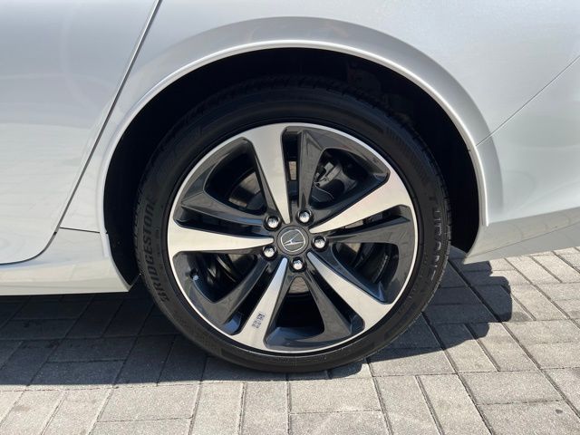 Certified Used 2025 Platinum White Pearl Acura Technology Package image 27