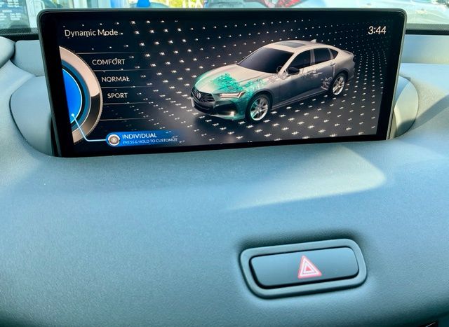 Certified Used 2025 Liquid Carbon Metallic Acura Technology Package image 33