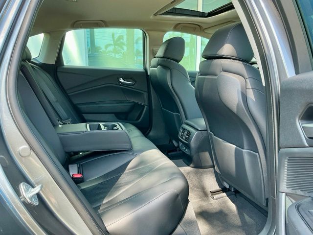 Certified Used 2025 Liquid Carbon Metallic Acura Technology Package image 13