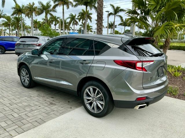 Certified Used 2023 Liquid Carbon Metallic Acura Technology Package image 4