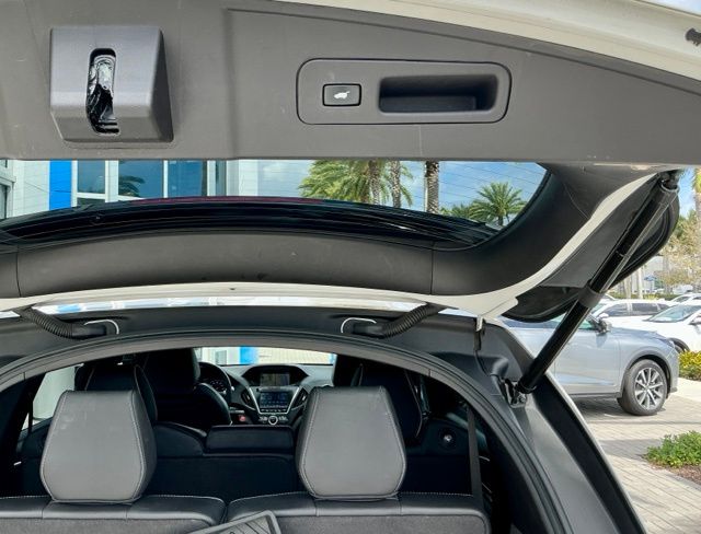 Used 2019 White Diamond Pearl Acura 3.5L Tech & A-Spec Pkgs image 12