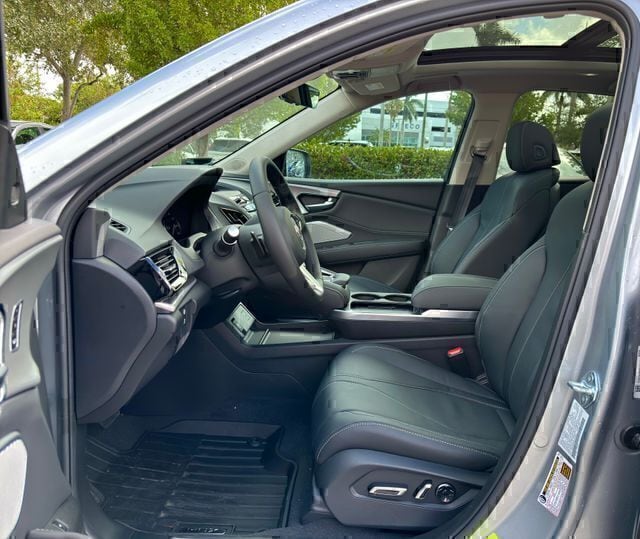 New 2026 Solar Silver Metallic Acura Technology Package image 8