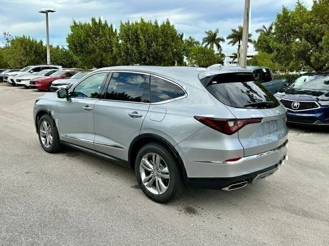 New 2026 Solar Silver Metallic Acura FWD image 4