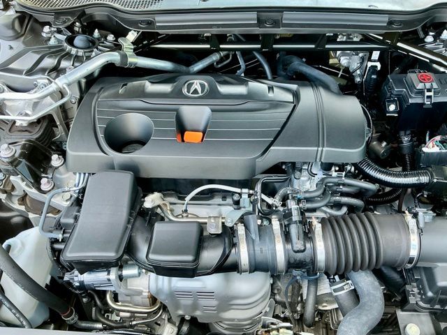 Certified Used 2025 Liquid Carbon Metallic Acura Technology Package image 7