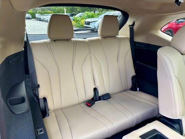 New 2026 Platinum White Pearl Acura SH-AWD image 11