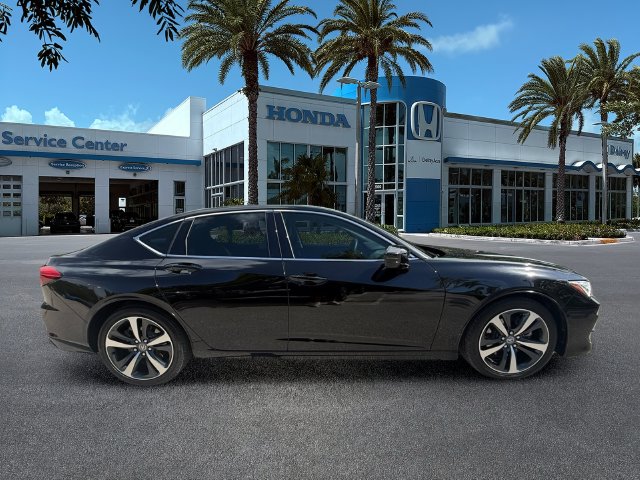 Certified Used 2025 Majestic Black Pearl Acura Technology Package image 9