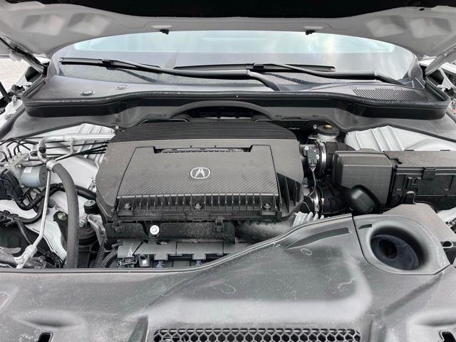 Certified Used 2024 Platinum White Pearl Acura FWD Technology Package image 5