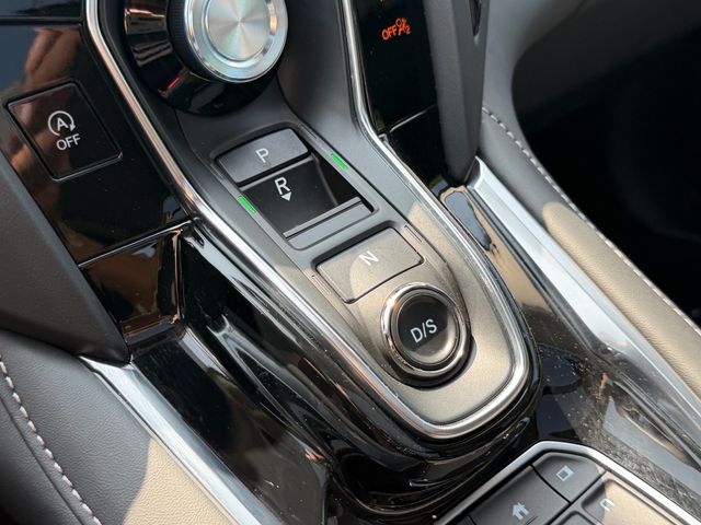 Used 2025 Platinum White Pearl Acura Technology Package image 27