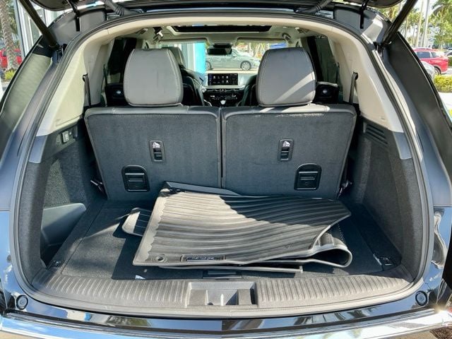 Certified Used 2025 Majestic Black Pearl Acura FWD Technology Package image 15