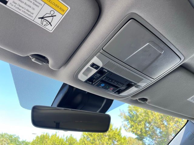 Used 2020 Majestic Black Pearl Acura Technology Package image 9