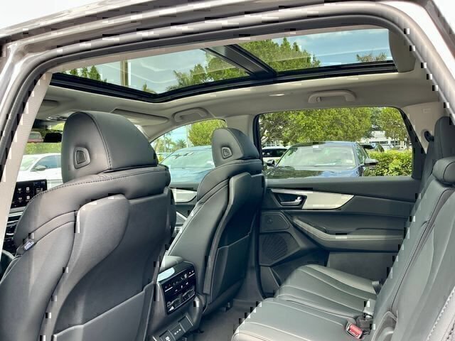 New 2026 Platinum White Pearl Acura FWD image 29
