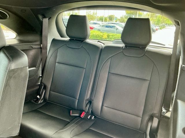 Used 2019 White Diamond Pearl Acura 3.5L Tech & A-Spec Pkgs image 11