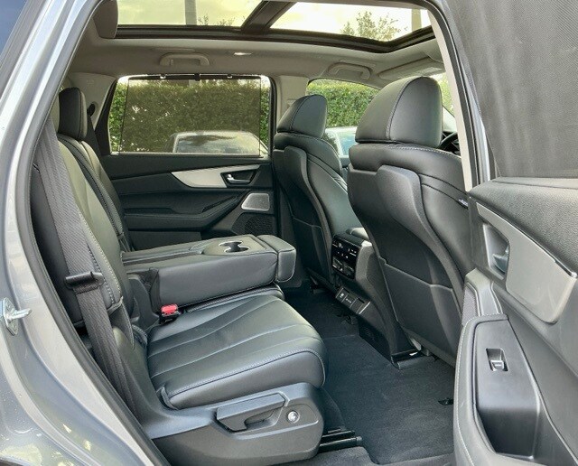 New 2026 Solar Silver Metallic Acura FWD Technology Package image 18