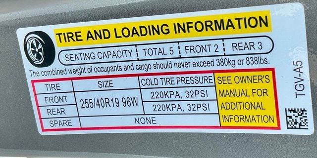 Certified Used 2025 Liquid Carbon Metallic Acura Technology Package image 41