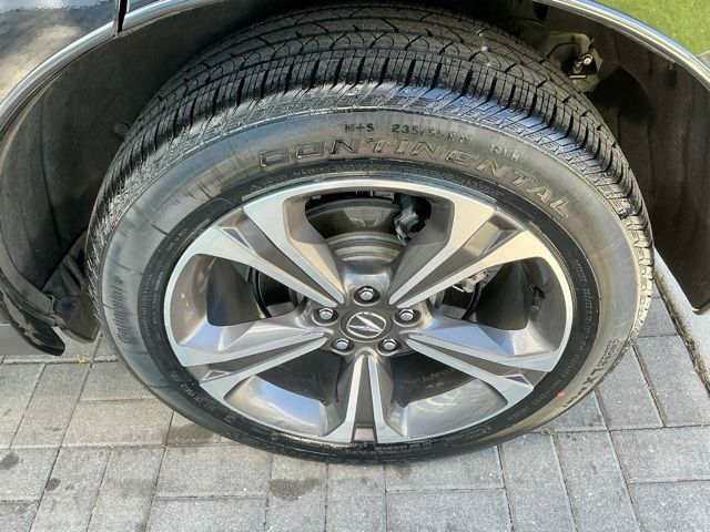 Certified Used 2025 Majestic Black Pearl Acura Technology Package image 15