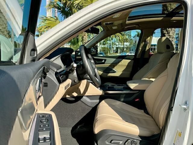 New 2026 Platinum White Pearl Acura FWD Technology Package image 8
