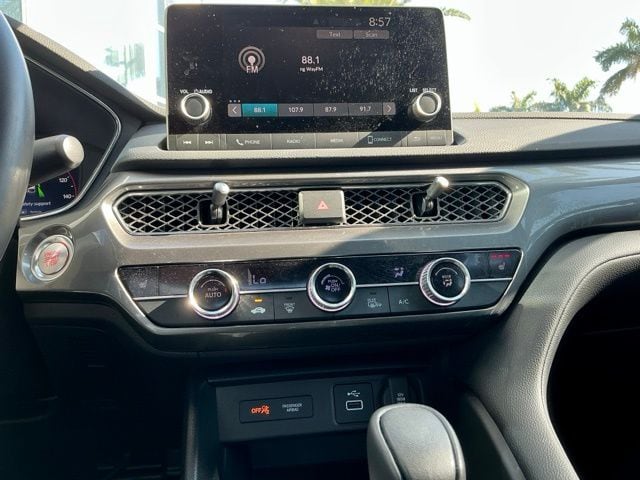 Certified Used 2024 Majestic Black Pearl Acura  image 16