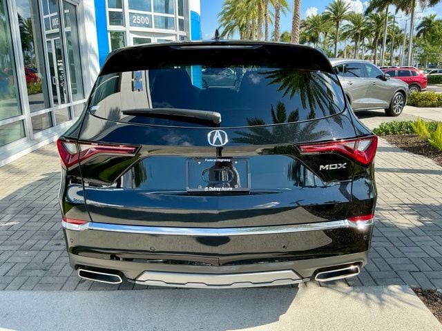 Certified Used 2025 Majestic Black Pearl Acura FWD Technology Package image 5