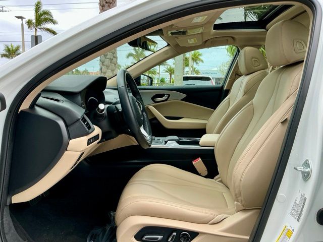 Used 2023 Platinum White Pearl Acura  image 8