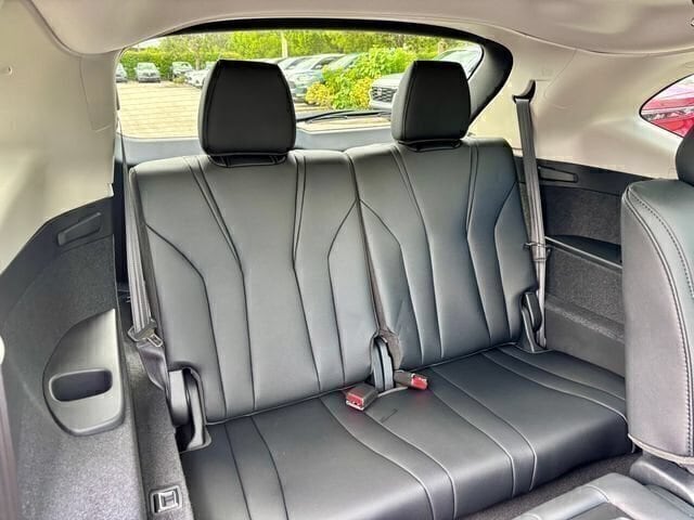 New 2026 Platinum White Pearl Acura FWD image 11