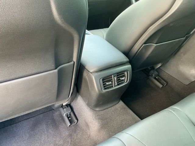 Certified Used 2023 Platinum White Pearl Acura  image 9