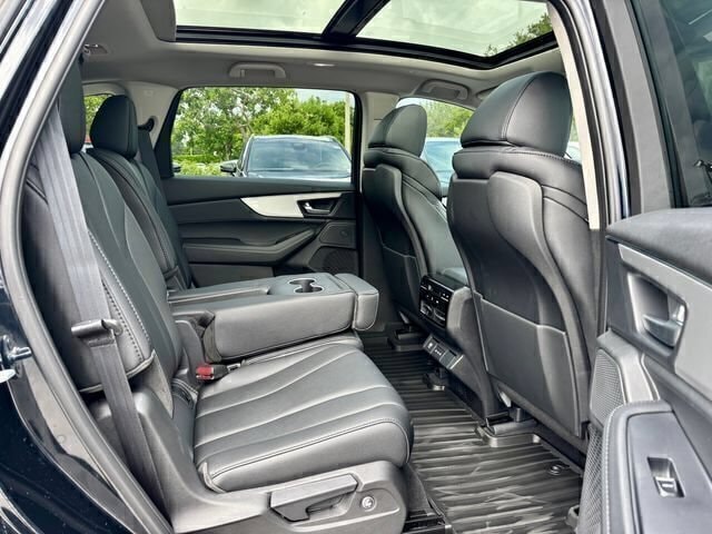New 2026 Platinum White Pearl Acura FWD image 12