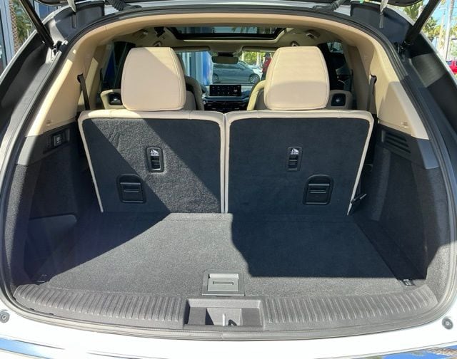 Certified Used 2023 Platinum White Pearl Acura SH-AWD image 14