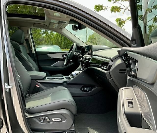 New 2026 Platinum White Pearl Acura FWD image 14