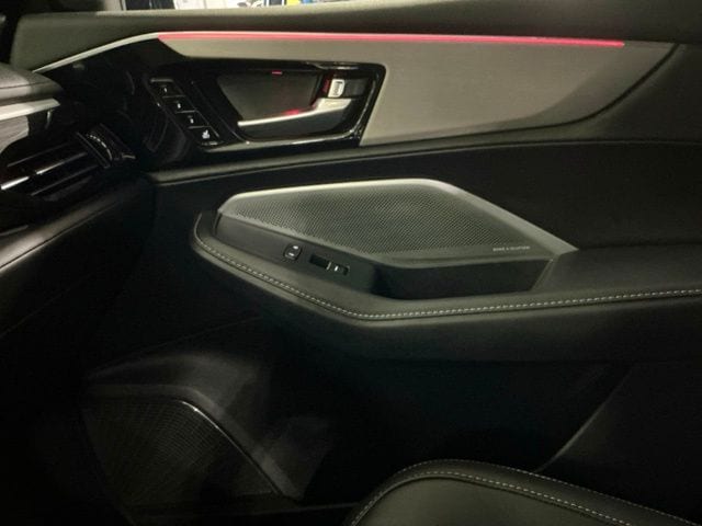 Certified Used 2025 Majestic Black Pearl Acura FWD Technology Package image 26