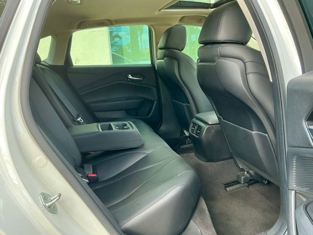 Certified Used 2023 Platinum White Pearl Acura  image 11