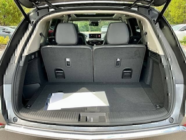 New 2026 Platinum White Pearl Acura FWD image 30