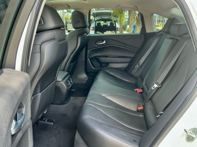 Certified Used 2023 Platinum White Pearl Acura  image 8