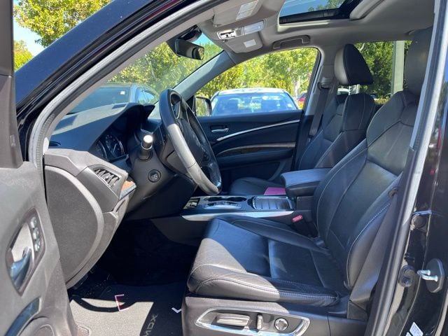 Used 2020 Majestic Black Pearl Acura Technology Package image 6