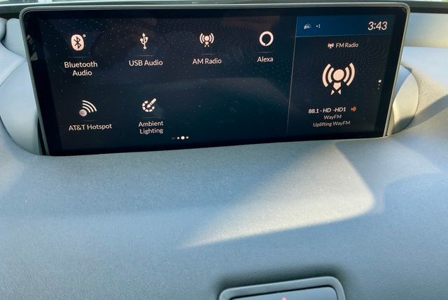 Certified Used 2025 Liquid Carbon Metallic Acura Technology Package image 30