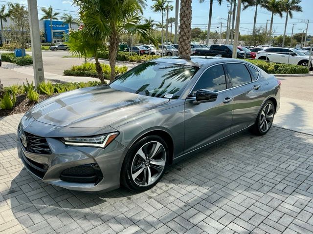 Certified Used 2025 Liquid Carbon Metallic Acura Technology Package image 3