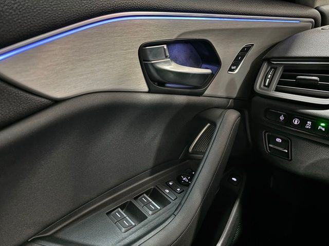 Certified Used 2025 Liquid Carbon Metallic Acura Technology Package image 20
