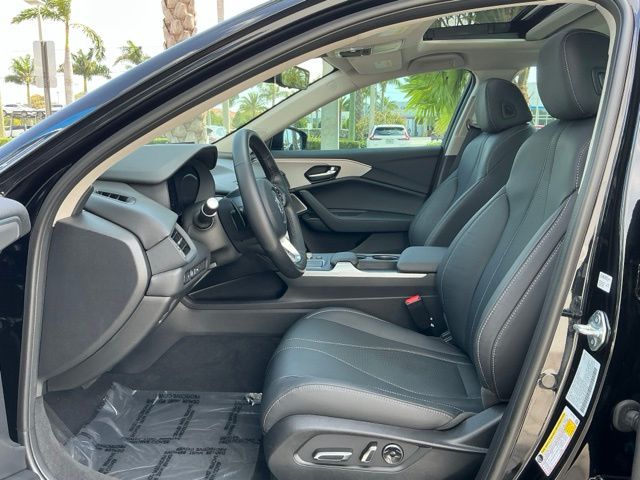 Certified Used 2025 Majestic Black Pearl Acura Technology Package image 8