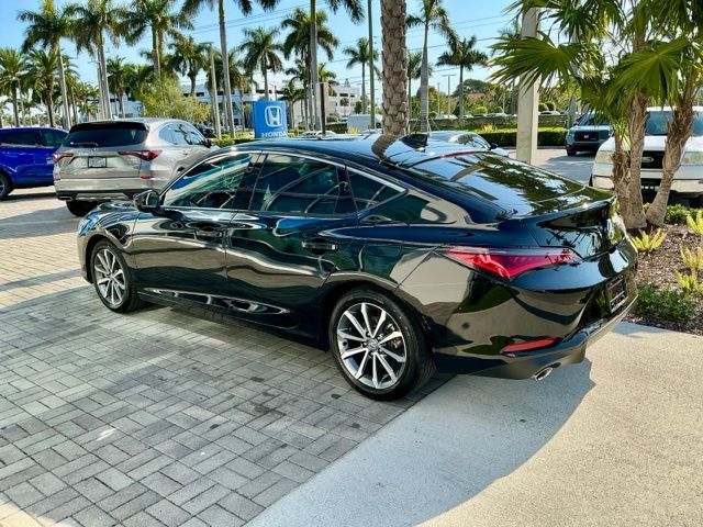 Certified Used 2024 Majestic Black Pearl Acura  image 4