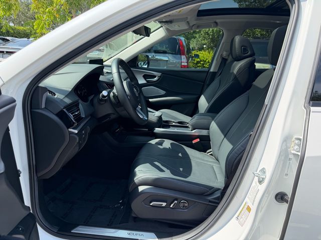 Used 2025 Platinum White Pearl Acura Technology Package image 11