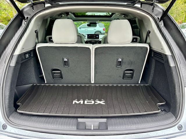 New 2026 Solar Silver Metallic Acura FWD Technology Package image 25