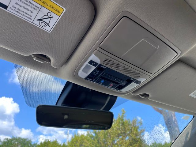 Used 2018 White Diamond Pearl Acura V6 SH-AWD with Technology Package image 8