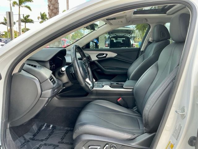 Certified Used 2023 Platinum White Pearl Acura  image 7